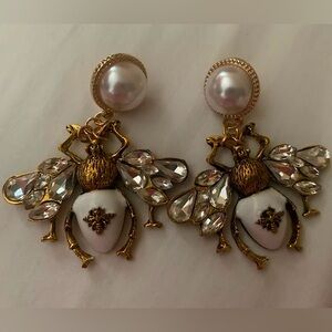 Vintage Luxury Honeybee Elegant Gold White Crystal Pearl Bee Earrings